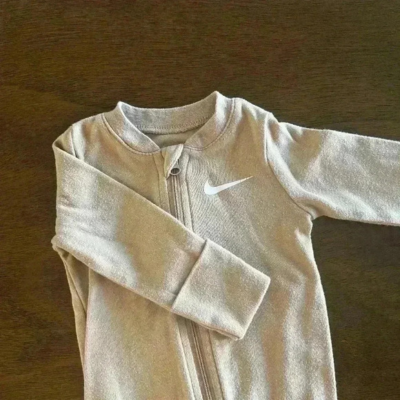 Nike Baby Zippered Coverall Color Beige 3 Months - Picture 5 of 6